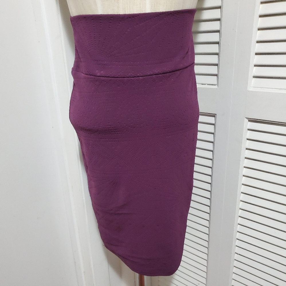 Design embossed deep purple pencil cassie skirt